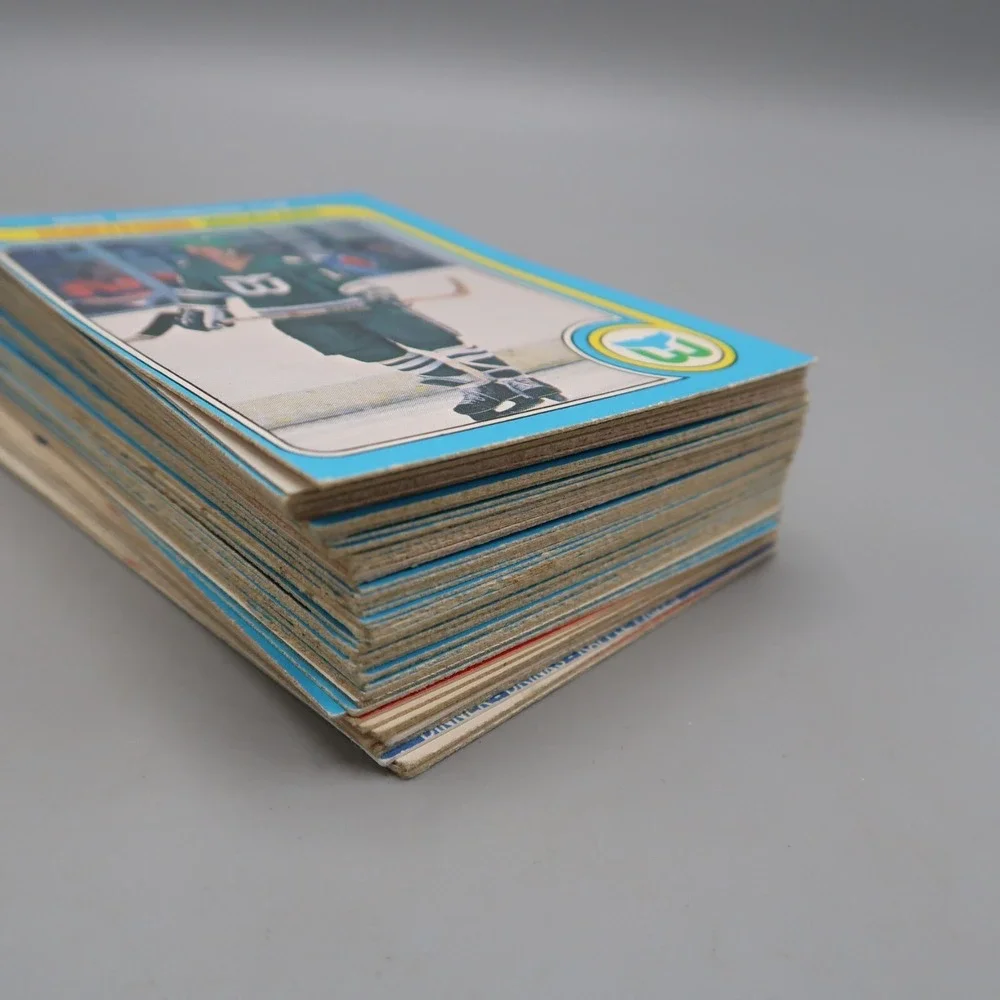 Hartford‎ Whalers Hockey Cards lot and Images of Sports Book Lot